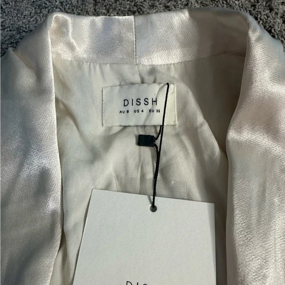 DISSH Oversized Kiah Pearl Satin Blazer US 4 NWT New jacket cream neutral button - Picture 15 of 16